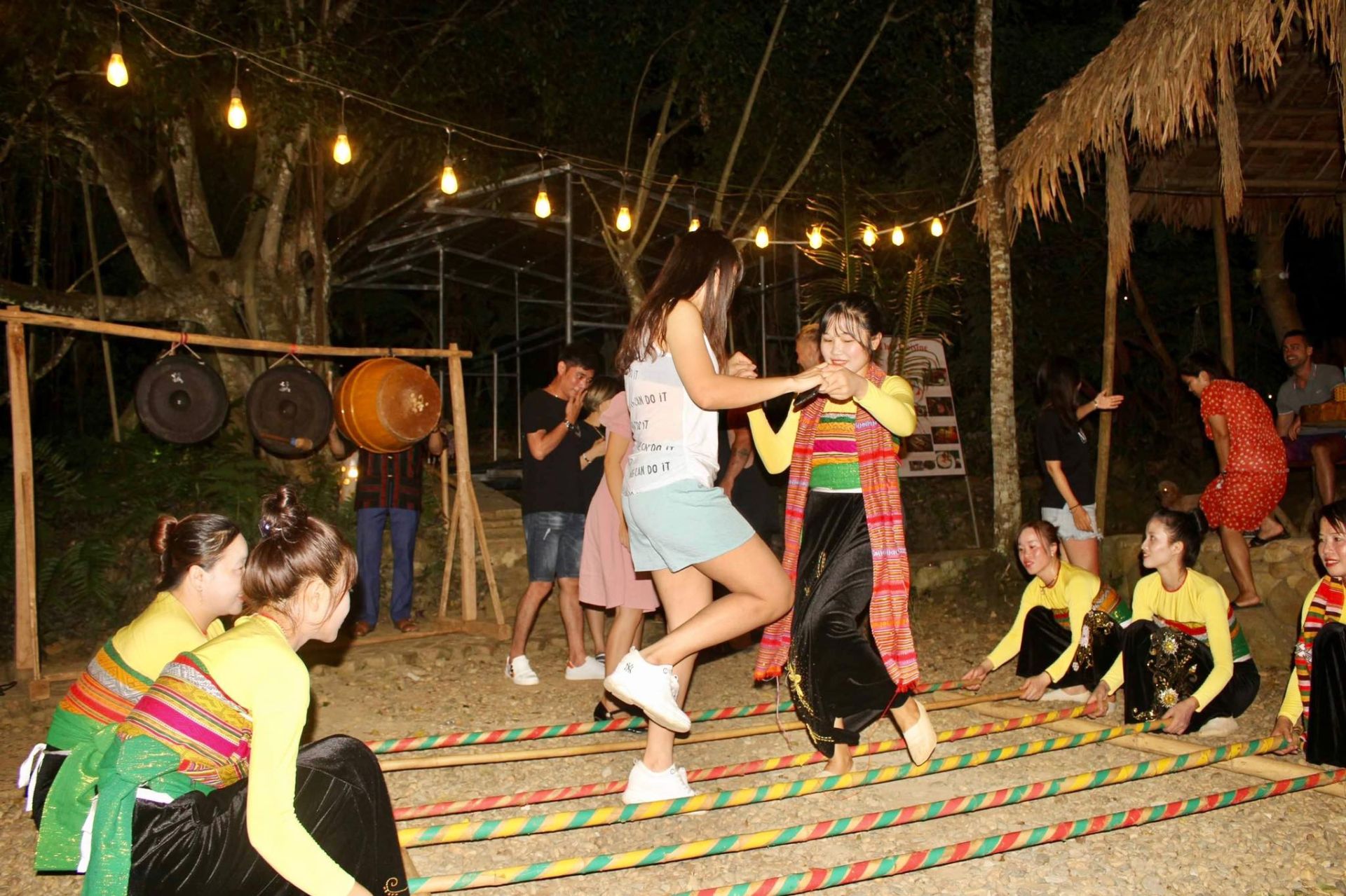 Phát triển du lịch cộng đồng tại huyện Bá Thước, tỉnh Thanh Hóa