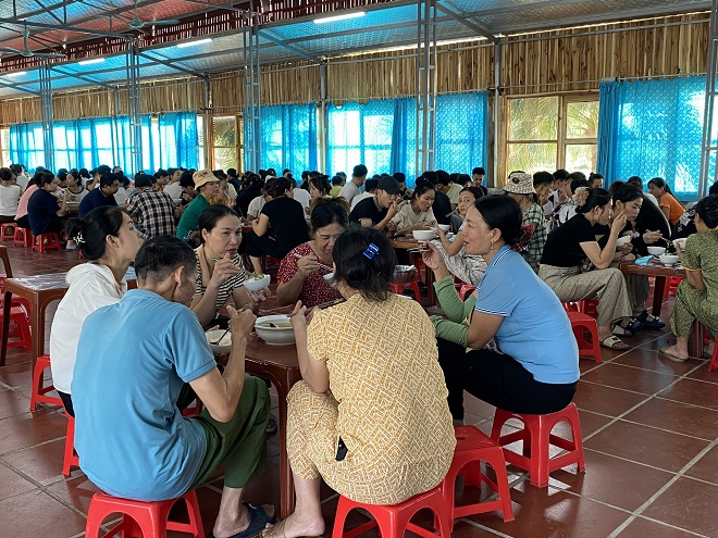 Bữa cơm chiều Bữa cơm chiều