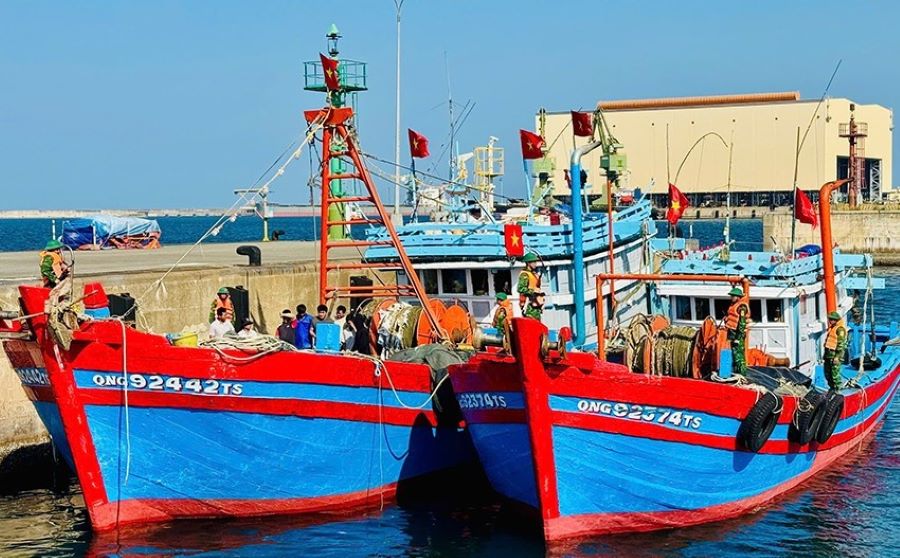 Hà Tĩnh bắt giữ 3 tàu cá đánh bắt thủy sản sai quy định