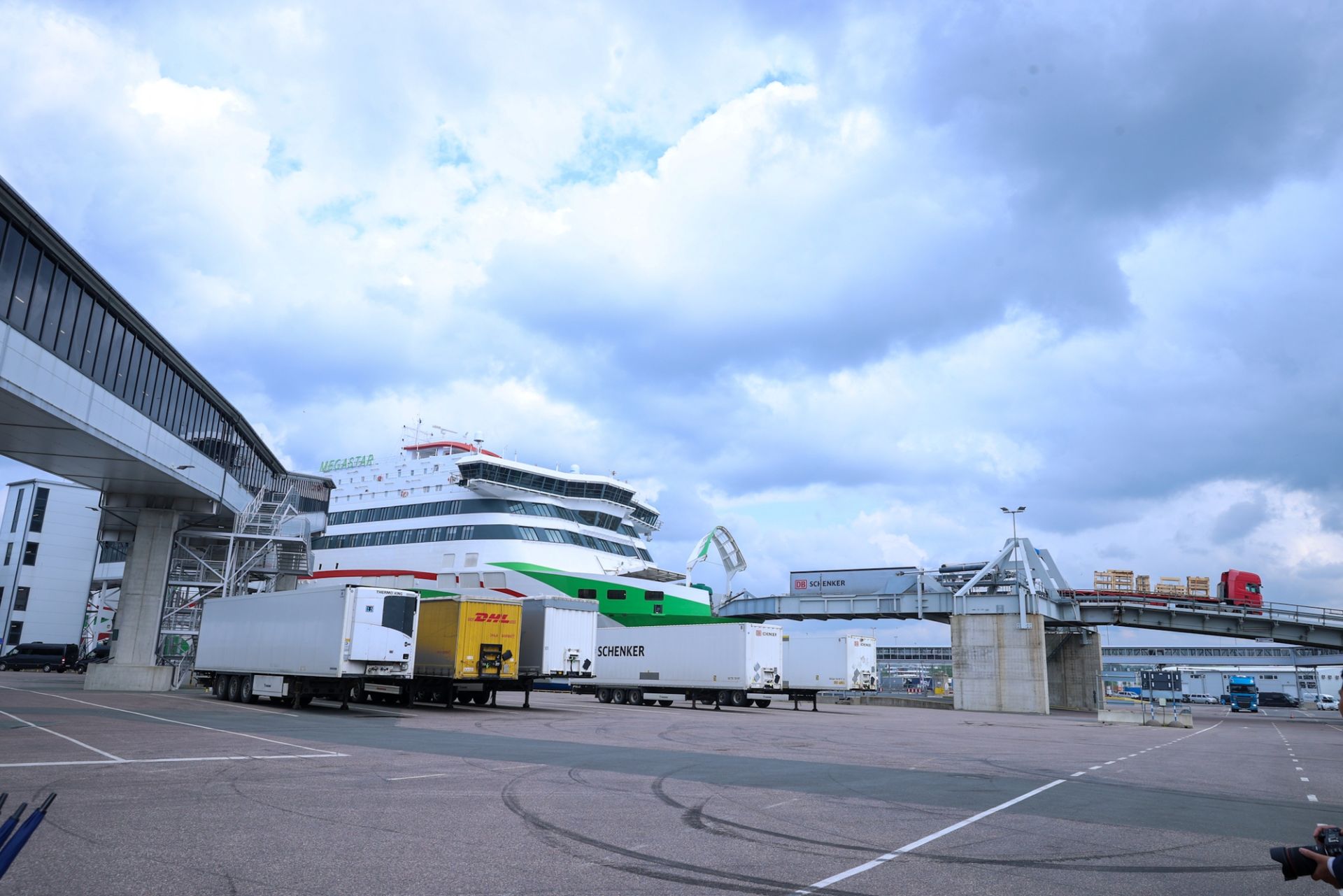 Cảng Tallinn chuyên phục vụ các hoạt động xuất nhập khẩu – Ảnh: VGP/Nhật Bắc