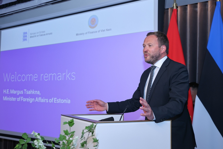 Bộ trưởng Bộ Ngoại giao Estonia Margus Tsahkna phát biểu tại tọa đàm - Ảnh: VGP/Nhật Bắc