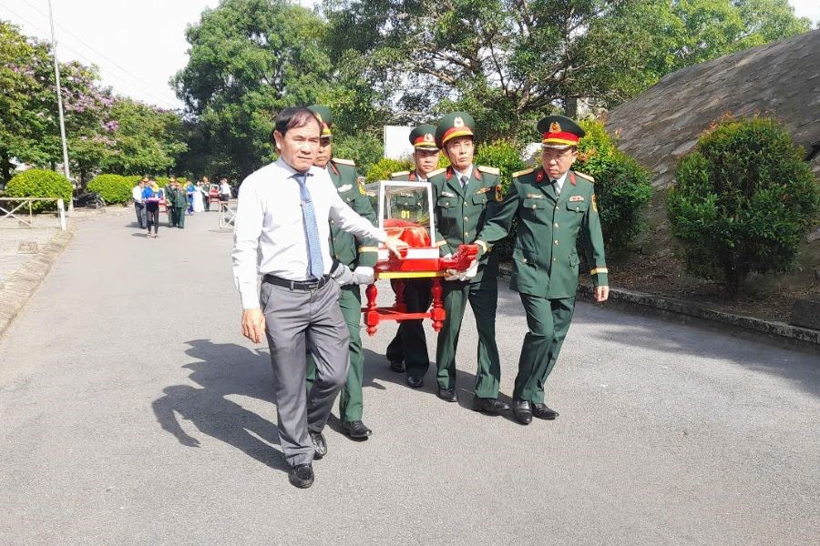 Quảng Trị: Truy điệu, an táng 10 hài cốt liệt sĩ