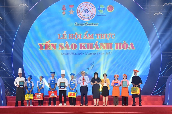 Trao giải Nhì