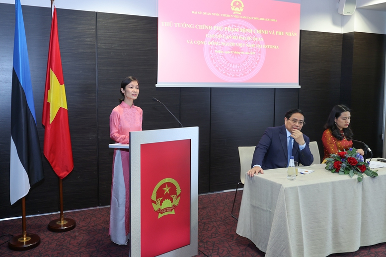 Chị Nguyễn Ngọc Trâm, Giám đốc Công ty Orien Trade phát biểu - Ảnh: VGP/Nhật Bắc Chị Nguyễn Ngọc Trâm, Giám đốc Công ty Orien Trade phát biểu - Ảnh: VGP/Nhật Bắc