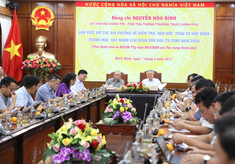 Thúc đẩy giải ngân đầu tư công: Phải tập trung tháo gỡ 'điểm nghẽn' về công tác giải phóng mặt bằng