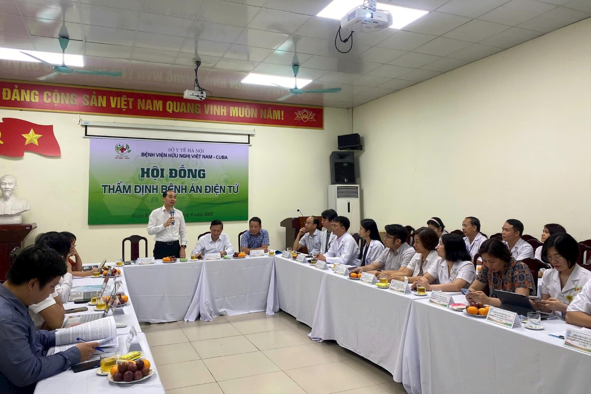 Bệnh viện Hữu nghị Việt Nam – Cu Ba đã tổ chức Hội nghị Thẩm định bệnh án điện tử (EMR). Ảnh: Duy Tuân Bệnh viện Hữu nghị Việt Nam – Cu Ba đã tổ chức Hội nghị Thẩm định bệnh án điện tử (EMR). Ảnh: Duy Tuân