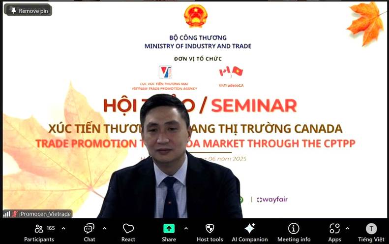 Ông Hoàng Minh Chiến - Phó Cục trưởng Cục Xúc tiến thương mại phát biểu tại Hội thảo