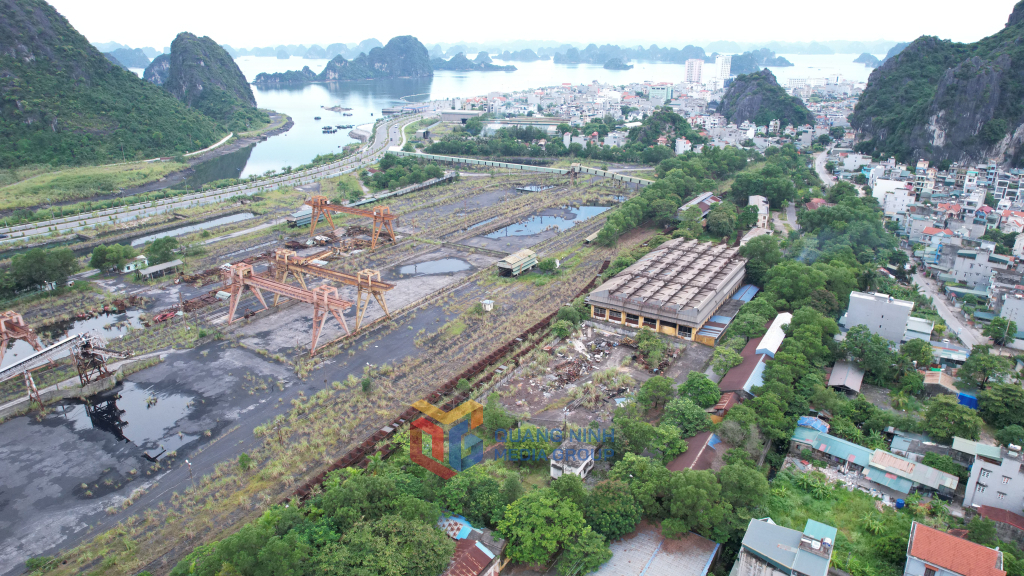 Khu đất quy hoạch xây dựng Bệnh viện đa khoa tỉnh Quảng Ninh - Cơ sở 2 có vị trí đắc địa vì nằm bên đường ven biển Hạ Long - Cẩm Phả