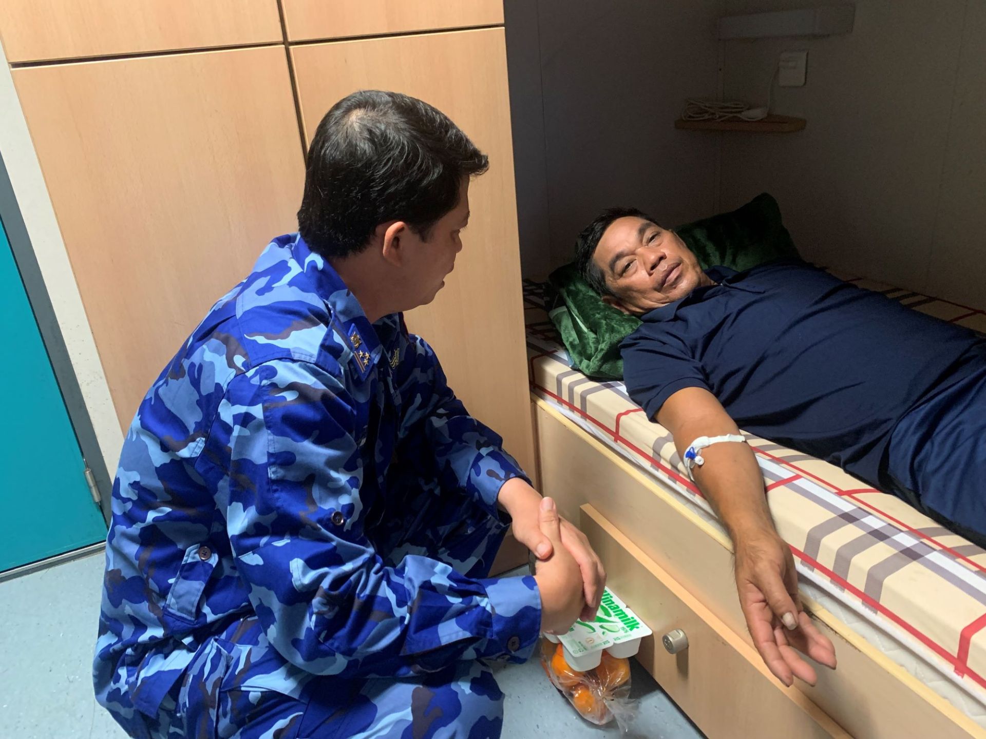 Động viên ngư dân