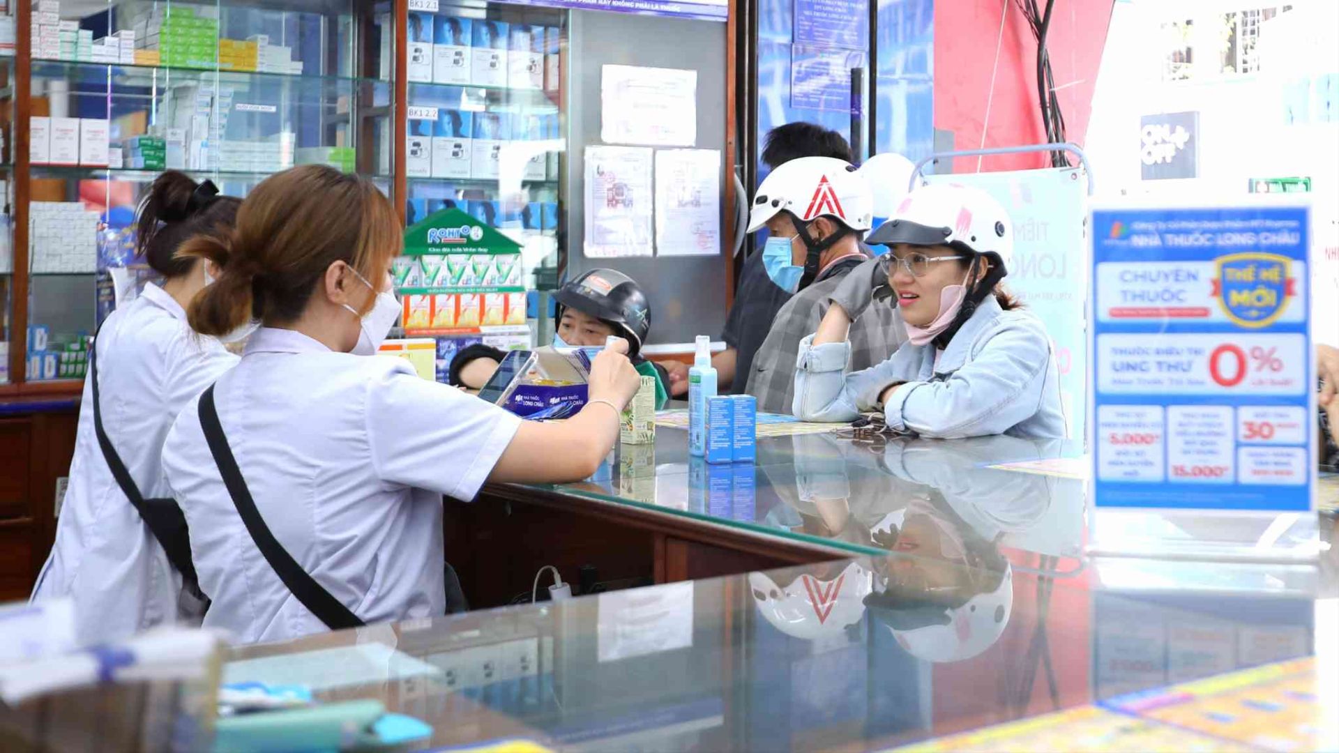 Sở Y tế TP. Hồ Chí Minh khuyến cáo người dân mua thuốc tại các cơ sở uy tín, hợp pháp Sở Y tế TP. Hồ Chí Minh khuyến cáo người dân mua thuốc tại các cơ sở uy tín, hợp pháp