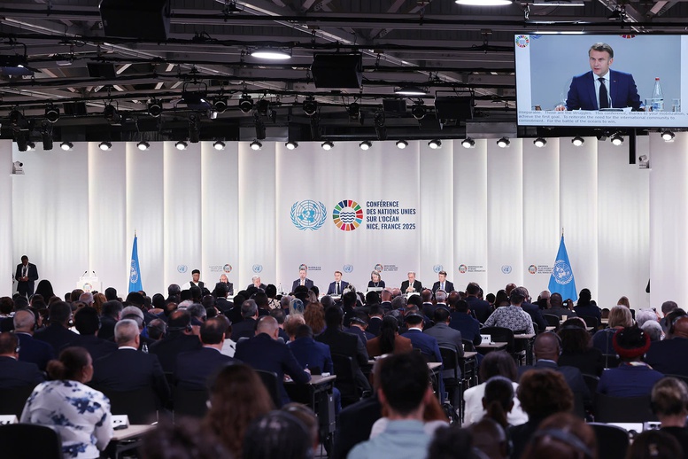 Tổng thống Pháp Emmanuel Macron phát biểu tại phiên khai mạc hội nghị - Ảnh: TTXVN