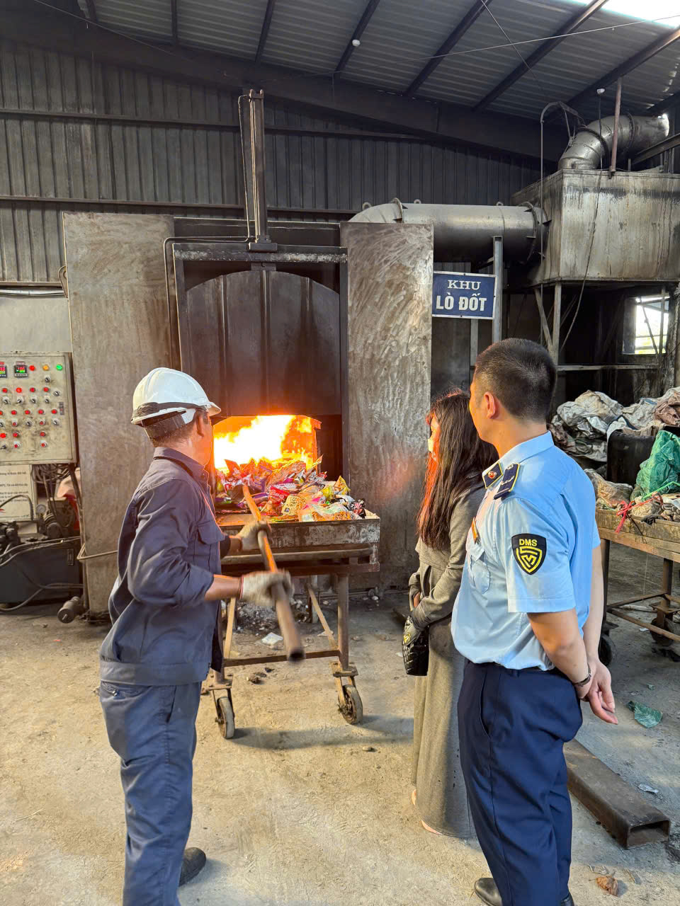 Tháng cao điểm, QLTT Hải Phòng kiểm tra 39 vụ, thu nộp NSNN hơn 1 tỷ đồng