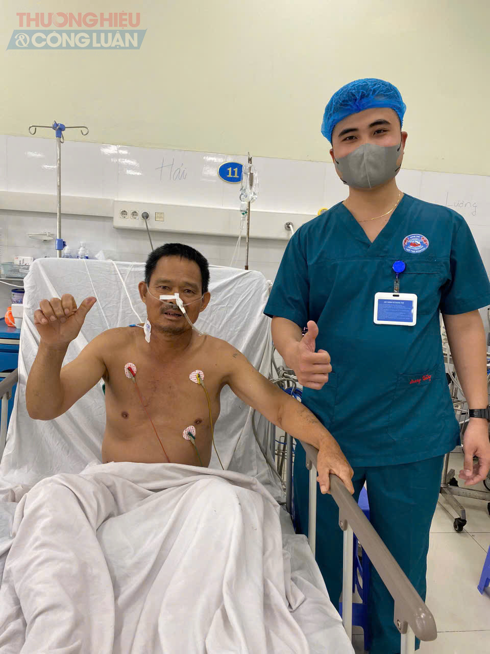 Bệnh nhân đang trong giai đoạn phục hồi tích cực, tỉnh táo, tiếp xúc tốt và có hy vọng sớm được xuất viện. Bệnh nhân đang trong giai đoạn phục hồi tích cực, tỉnh táo, tiếp xúc tốt và có hy vọng sớm được xuất viện.