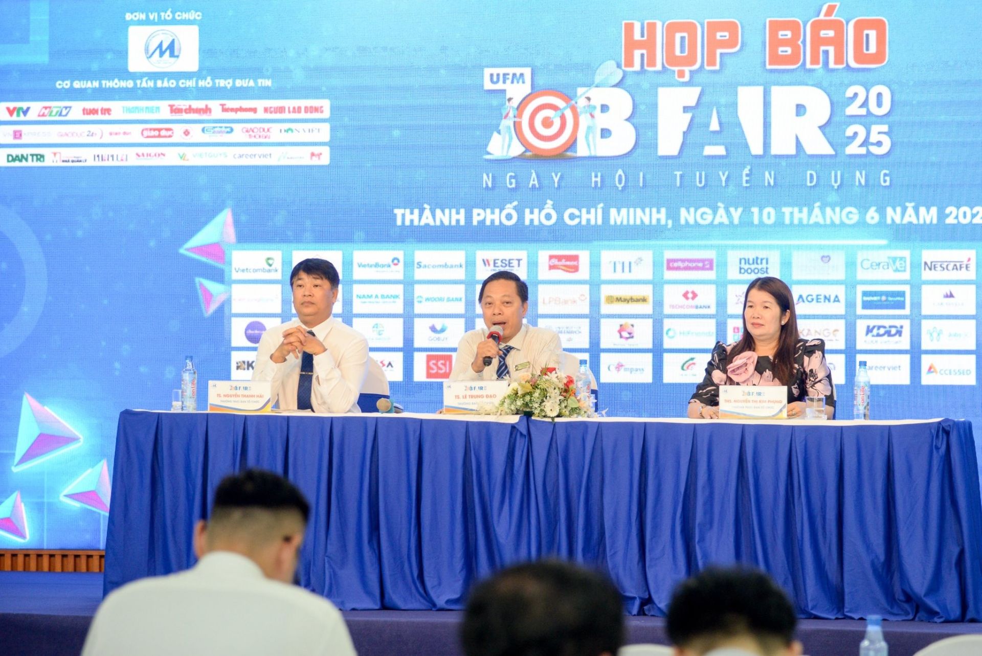 Đại diện lãnh đạo Trường ĐH Tài chính - Marketing chia sẻ các thông tin về Ngày hội tuyển dụng tích hợp - Job Fair UFM 2025. (Ảnh: UFM) Đại diện lãnh đạo Trường ĐH Tài chính - Marketing chia sẻ các thông tin về Ngày hội tuyển dụng tích hợp - Job Fair UFM 2025. (Ảnh: UFM)