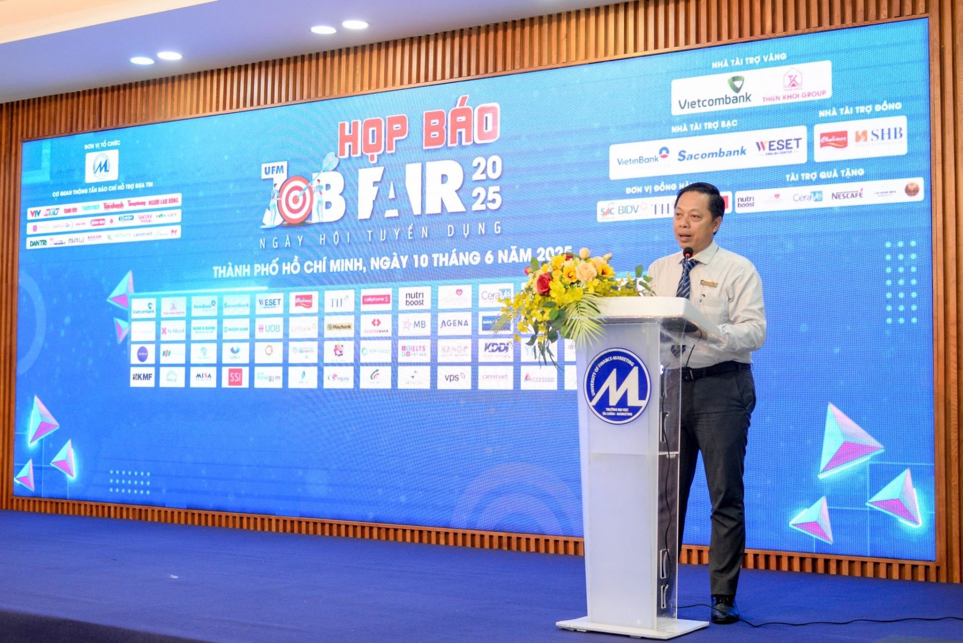 TS Lê Trung Đạo - Phó Hiệu trưởng UFM phát biểu tại buổi họp báo. (Ảnh: UFM) TS Lê Trung Đạo - Phó Hiệu trưởng UFM phát biểu tại buổi họp báo. (Ảnh: UFM)
