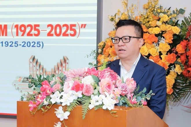 Đồng chí Lê Quốc Minh, Ủy viên Trung ương Đảng, Tổng Biên tập Báo Nhân Dân, Phó Trưởng Ban Tuyên giáo và Dân vận Trung ương, Chủ tịch Hội Nhà báo Việt Nam phát biểu tại buổi lễ. (Ảnh: MINH QUYẾT) Đồng chí Lê Quốc Minh, Ủy viên Trung ương Đảng, Tổng Biên tập Báo Nhân Dân, Phó Trưởng Ban Tuyên giáo và Dân vận Trung ương, Chủ tịch Hội Nhà báo Việt Nam phát biểu tại buổi lễ. (Ảnh: MINH QUYẾT)