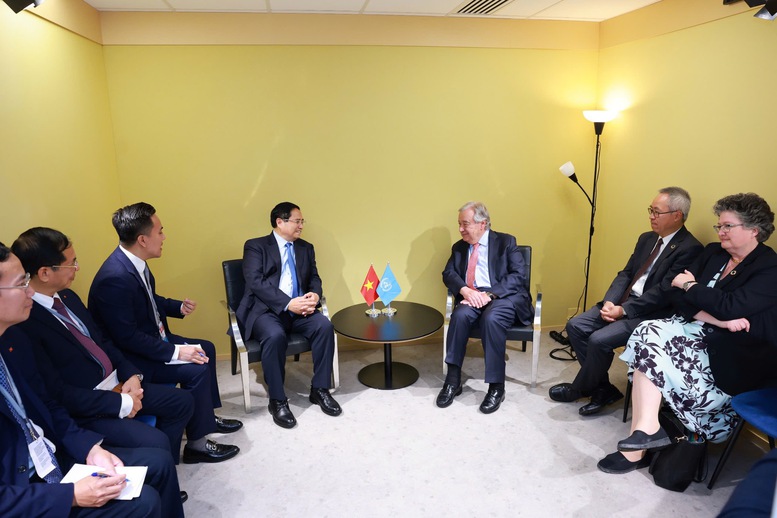 Thủ tướng Phạm Minh Chính chúc mừng thành công tốt đẹp của Hội nghị Đại dương Liên Hợp Quốc lần thứ 3; đánh giá cao vai trò của Tổng Thư ký và các cơ quan Liên Hợp Quốc trong thúc đẩy phát triển bền vững và hợp tác biển - Ảnh: VGP/Nhật Bắc Thủ tướng Phạm Minh Chính chúc mừng thành công tốt đẹp của Hội nghị Đại dương Liên Hợp Quốc lần thứ 3; đánh giá cao vai trò của Tổng Thư ký và các cơ quan Liên Hợp Quốc trong thúc đẩy phát triển bền vững và hợp tác biển - Ảnh: VGP/Nhật Bắc