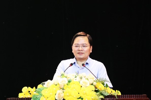 Bí thư Tỉnh ủy Nguyễn Anh Tuấn phát biểu chỉ đạo tại Hội nghị.