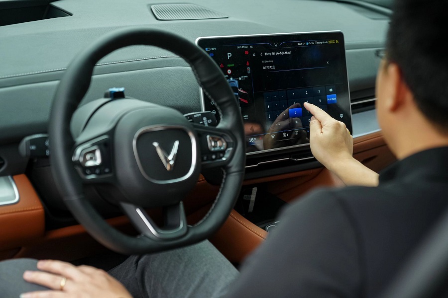 Doanh nhân đổi từ Mercedes-Benz GLC sang VF 9 chỉ vì hai chữ “yên tâm”