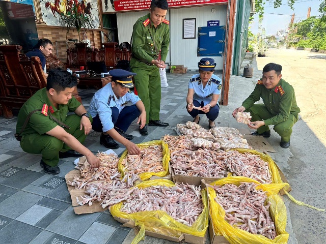 Cả hệ thống chính trị Nghệ An vào cuộc quyết liệt chống hàng lậu, hàng giả