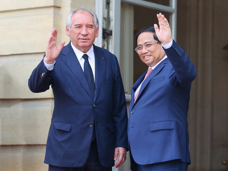 Thủ tướng Phạm Minh Chính và Thủ tướng Pháp Francois Bayrou - Ảnh: VGP/Nhật Bắc Thủ tướng Phạm Minh Chính và Thủ tướng Pháp Francois Bayrou - Ảnh: VGP/Nhật Bắc