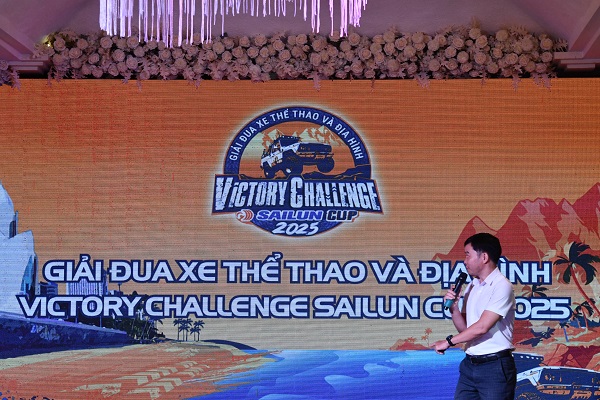 Ông Trần Minh Thảo- Phó Tổng biên tập Báo Khánh Hòa giới thiệu về giải đấu