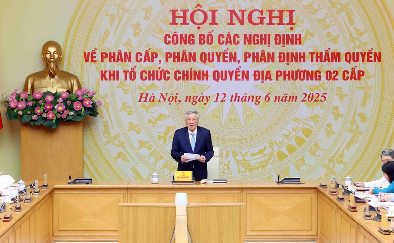 Phó Thủ tướng Thường trực Chính phủ Nguyễn Hòa Bình nêu rõ, việc đưa các nghị định đi vào cuộc sống, biến tinh thần "chính quyền phục vụ" thành hành động cụ thể đó mới là thước đo thực sự của cải cách - Ảnh: VGP/Nguyễn Hoàng