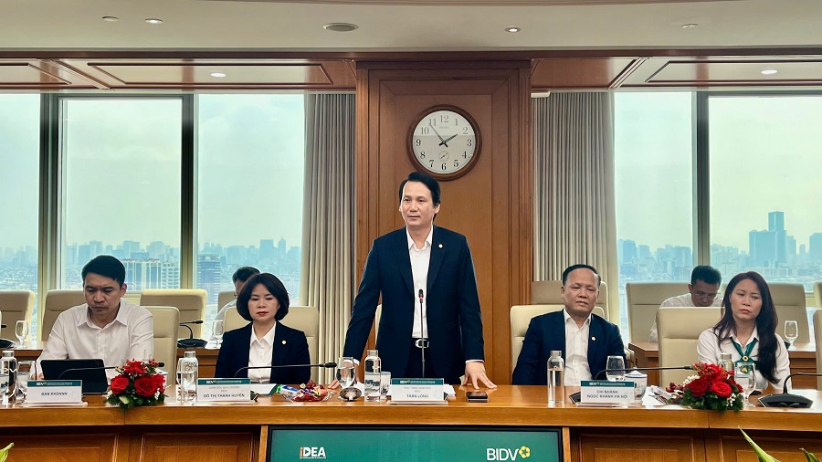 Ông Trần Long, Phó Tổng Giám đốc Ngân hàng BIDV Ông Trần Long, Phó Tổng Giám đốc Ngân hàng BIDV