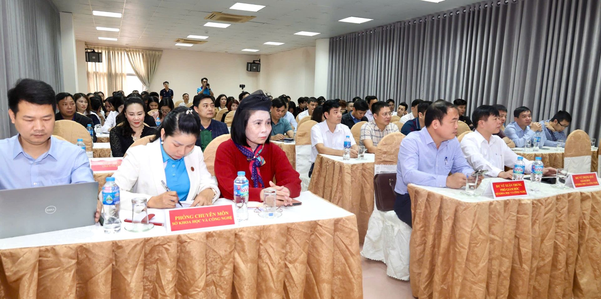 Hội thảo “Chiến lược chuyển đổi số và ứng dụng AI giúp doanh nghiệp tăng trưởng bền vững