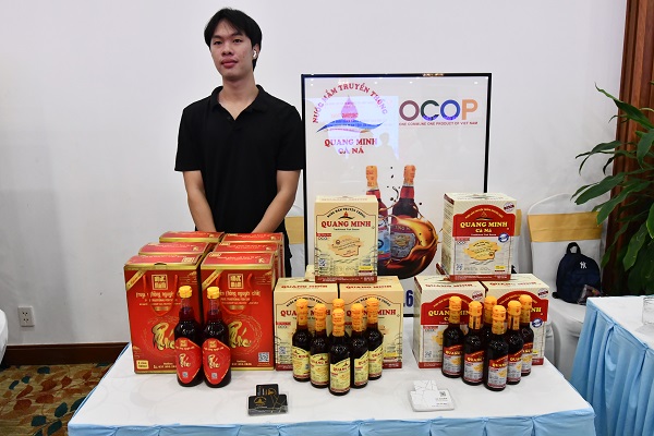 Nước mắm Quang Minh Cà Ná trưng bày trong Hội nghị xúc tiến Thương mại Ninh Thuận (Tư liệu)