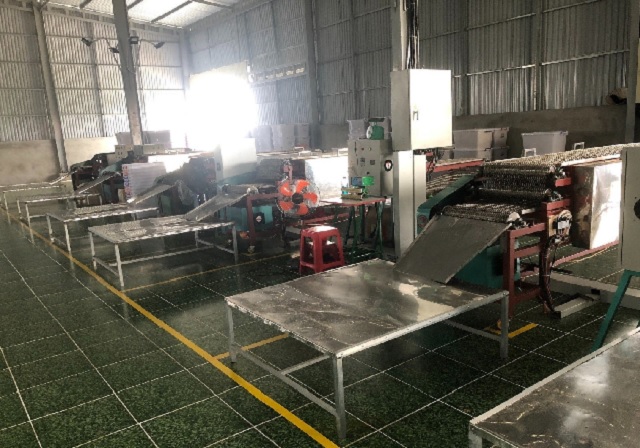 Một góc phân xưởng sản xuất bánh tráng Dalop. Ảnh: VH Một góc phân xưởng sản xuất bánh tráng Dalop. Ảnh: VH