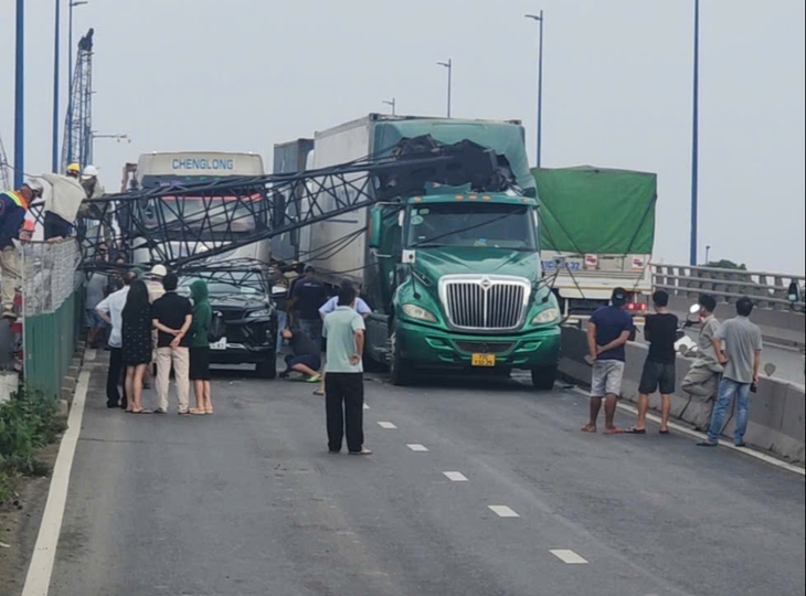 TP. Hồ Chí Minh lập tổ điều tra sự cố đổ cần cẩu công trình xây dựng tại nút giao thông Mỹ Thủy