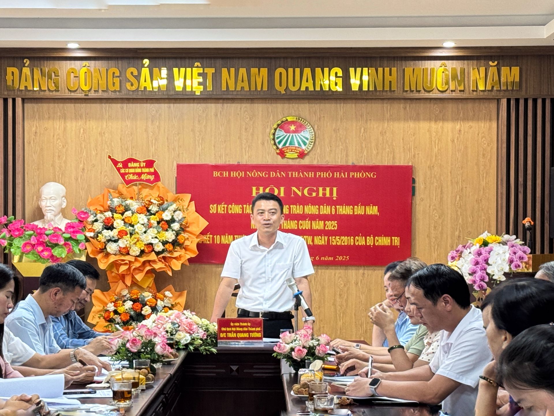 Tổng kết 10 năm thực hiện Chỉ thị 05 và sơ kết công tác Hội Nông dân Hải Phòng