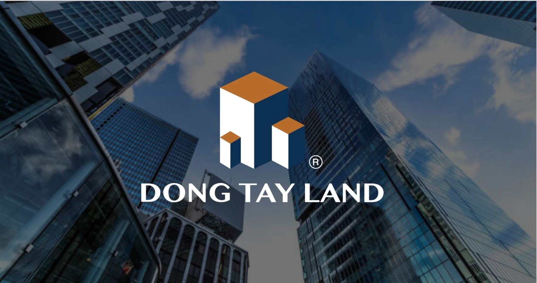 Phong tỏa tài khoản Đông Tây Land do nợ thuế