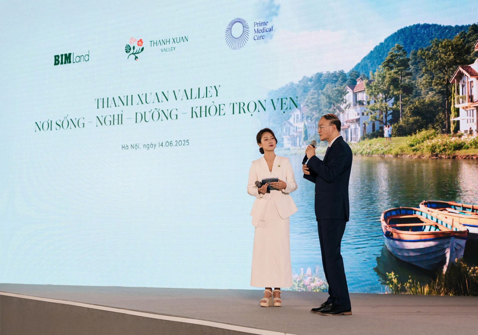 PGS.TS. Phạm Nguyên Sơn – Giám đốc, thành viên Hội đồng chuyên môn đại diện trung tâm PMC chia sẻ về lợi ích của thiên nhiên nguyên bản tại điểm đến Thanh Xuan Valley đối với sức khỏe con người. Ảnh: BIM Land PGS.TS. Phạm Nguyên Sơn – Giám đốc, thành viên Hội đồng chuyên môn đại diện trung tâm PMC chia sẻ về lợi ích của thiên nhiên nguyên bản tại điểm đến Thanh Xuan Valley đối với sức khỏe con người. Ảnh: BIM Land
