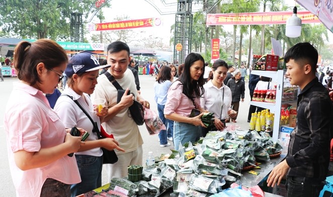 Gian hàng quảng bá sản phẩm OCOP của Hội Nông dân tỉnh tại Hội Lim Xuân Ất Tỵ 2025. Gian hàng quảng bá sản phẩm OCOP của Hội Nông dân tỉnh tại Hội Lim Xuân Ất Tỵ 2025.