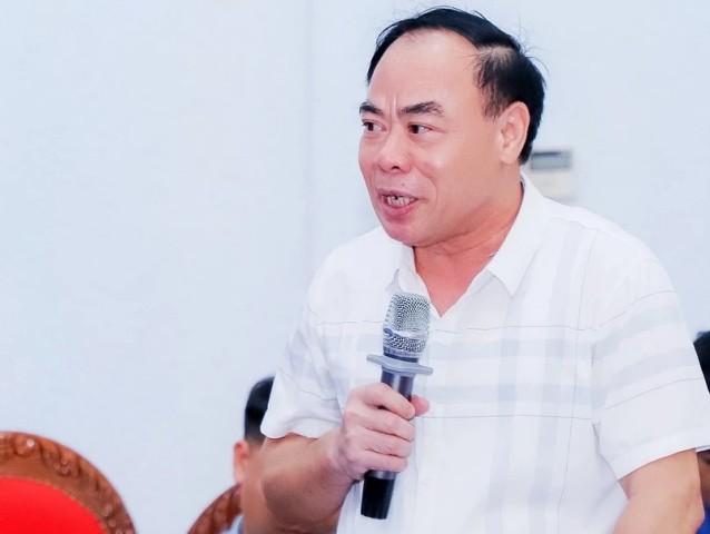 Ông Nguyễn Mạnh Cường - Nguyên Giám đốc Sở Du lịch Nghệ An xin nghỉ hưu trước tuổi. Ông Nguyễn Mạnh Cường - Nguyên Giám đốc Sở Du lịch Nghệ An xin nghỉ hưu trước tuổi.