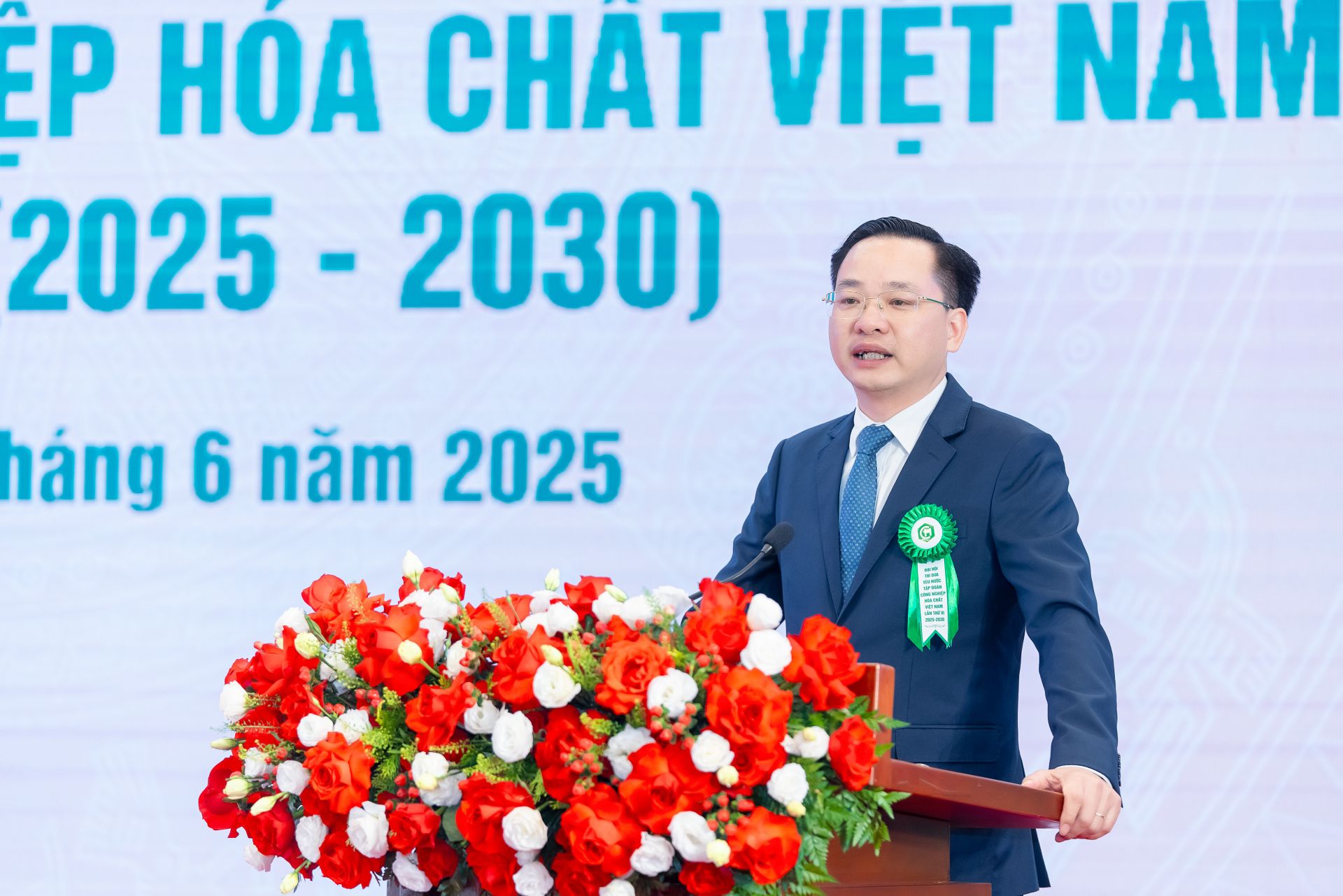 Tổng Giám đốc Vinachem Nguyễn Hữu Tú phát biểu tại Đại hội Tổng Giám đốc Vinachem Nguyễn Hữu Tú phát biểu tại Đại hội