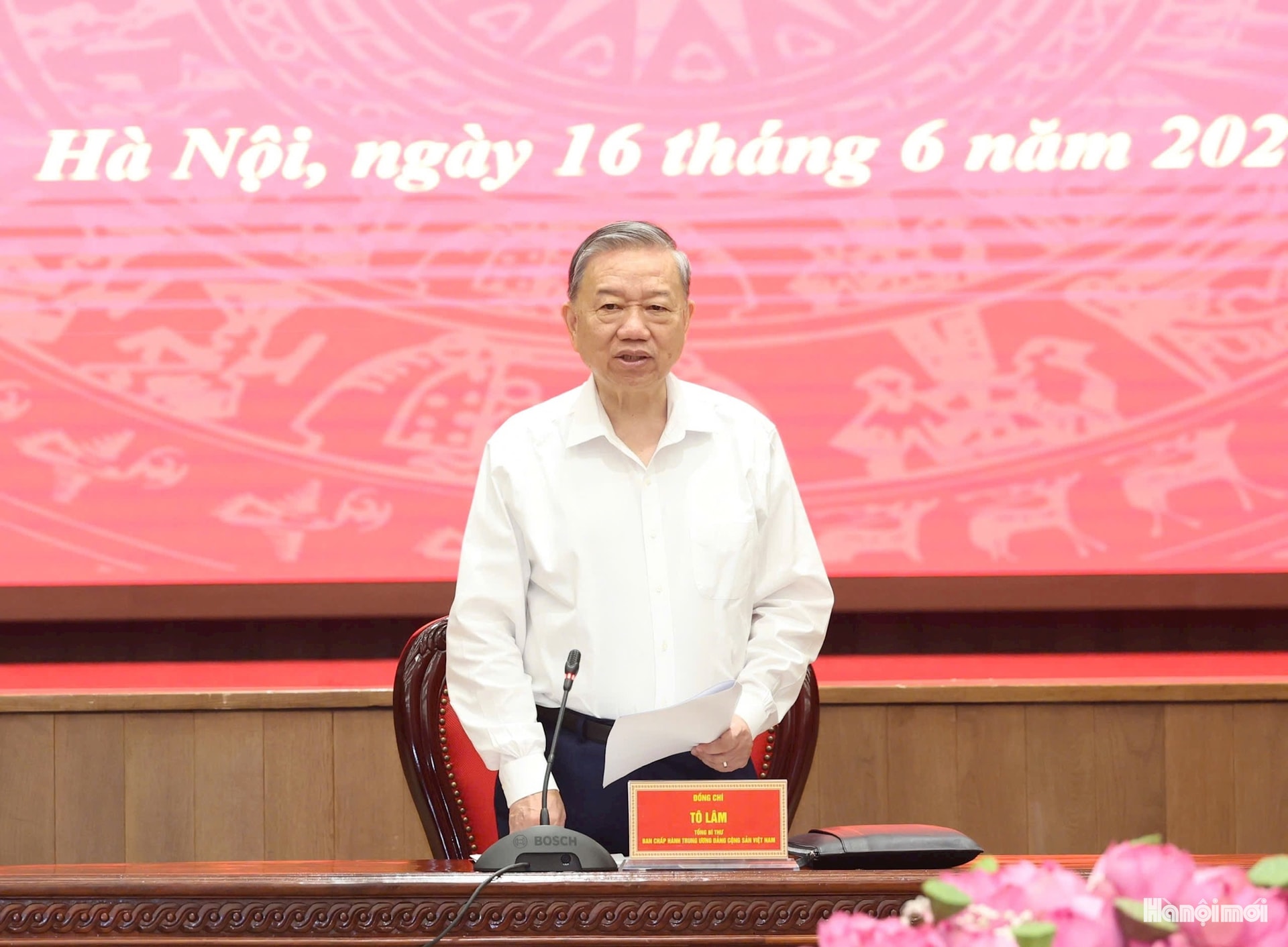 Tổng Bí thư Tô Lâm phát biểu tại cuộc làm việc với Ban Thường vụ Thành ủy Hà Nội. Ảnh Viết Thành.