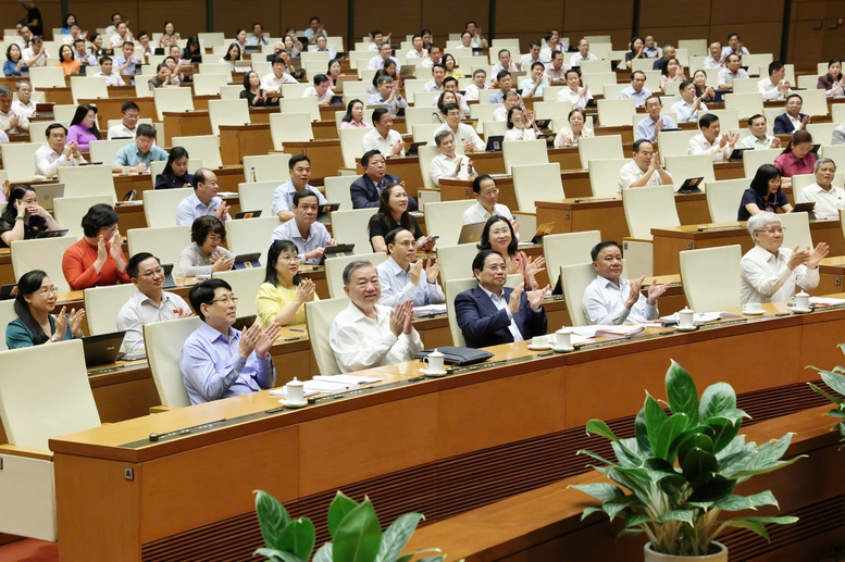 Kết thúc hoạt động cấp huyện, chỉ định nhiều chức danh ở tỉnh và xã