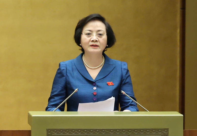 Bộ trưởng Bộ Nội vụ trình bày báo cáo tiếp thu, chỉnh lý và hoàn thiện dự thảo Luật Tổ chức chính quyền địa phương sửa đổi. Ảnh quochoi.vn. Bộ trưởng Bộ Nội vụ trình bày báo cáo tiếp thu, chỉnh lý và hoàn thiện dự thảo Luật Tổ chức chính quyền địa phương sửa đổi. Ảnh quochoi.vn.