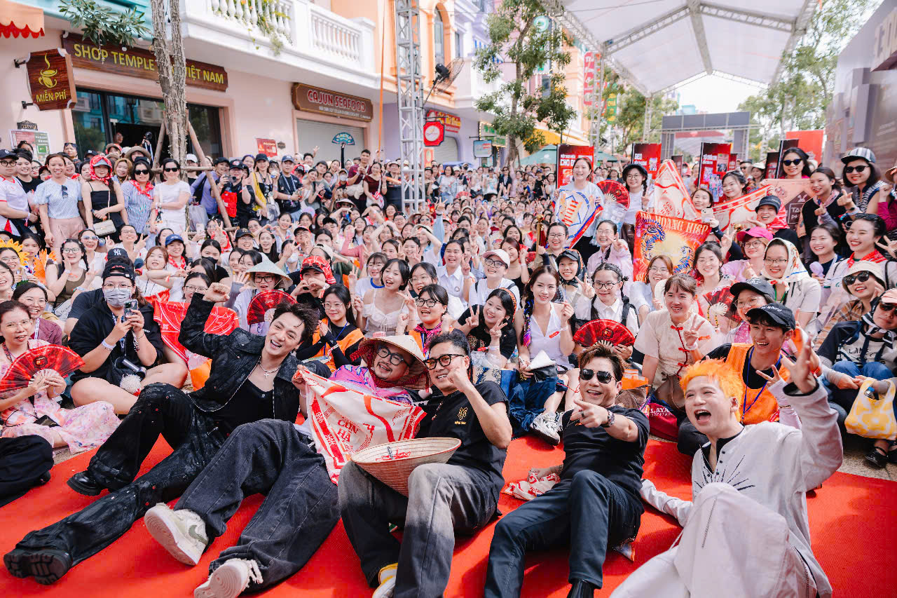 Để được gặp mặt thần tượng, nhiều “Gai con” đã lên lịch trình di chuyển và lưu trú tại Ocean City từ trước đó nhiều ngày Để được gặp mặt thần tượng, nhiều “Gai con” đã lên lịch trình di chuyển và lưu trú tại Ocean City từ trước đó nhiều ngày