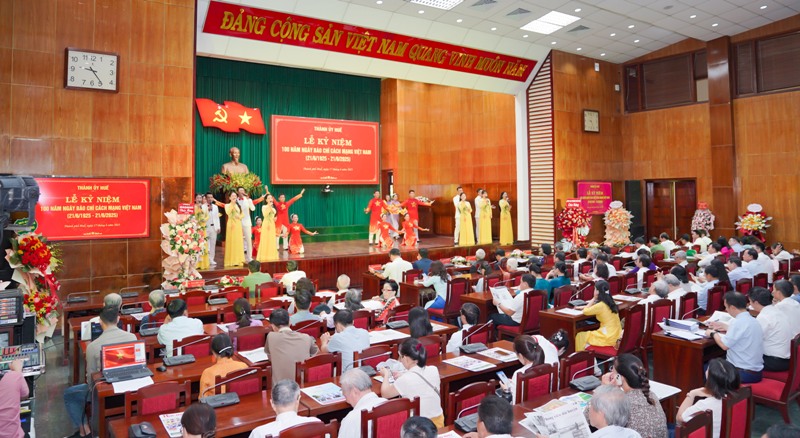 Quang cảnh Lễ kỷ niệm Quang cảnh Lễ kỷ niệm