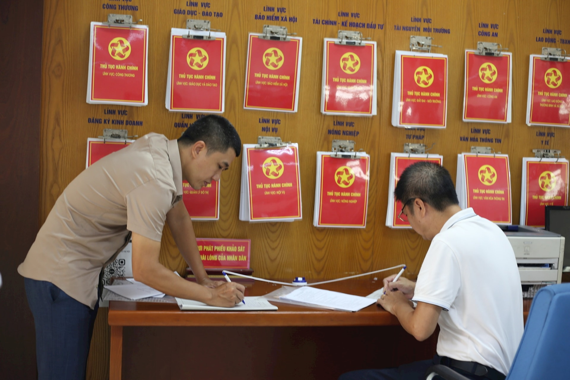 Hà Nội: Đẩy mạnh triển khai cấp giấy chứng nhận quyền sử dụng đất có mã QR