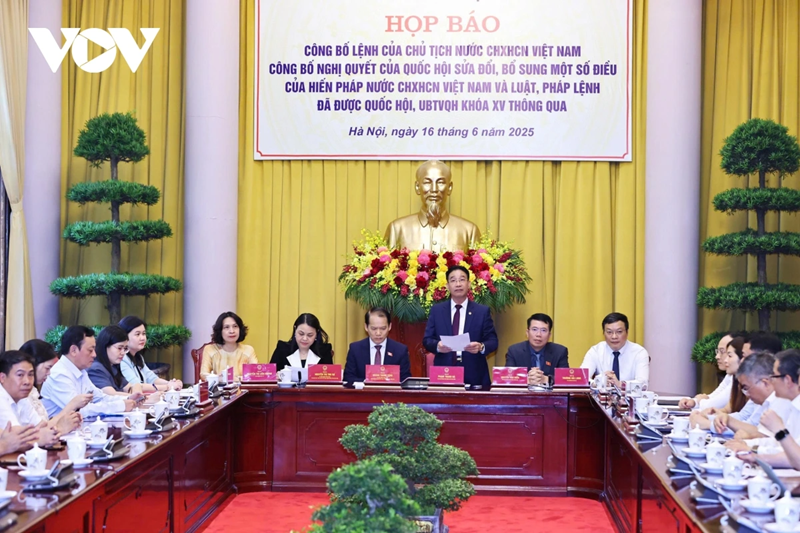 Phó Chủ nhiệm văn phòng Chủ tịch nước Phạm Thanh Hà phát biểu. Phó Chủ nhiệm văn phòng Chủ tịch nước Phạm Thanh Hà phát biểu.