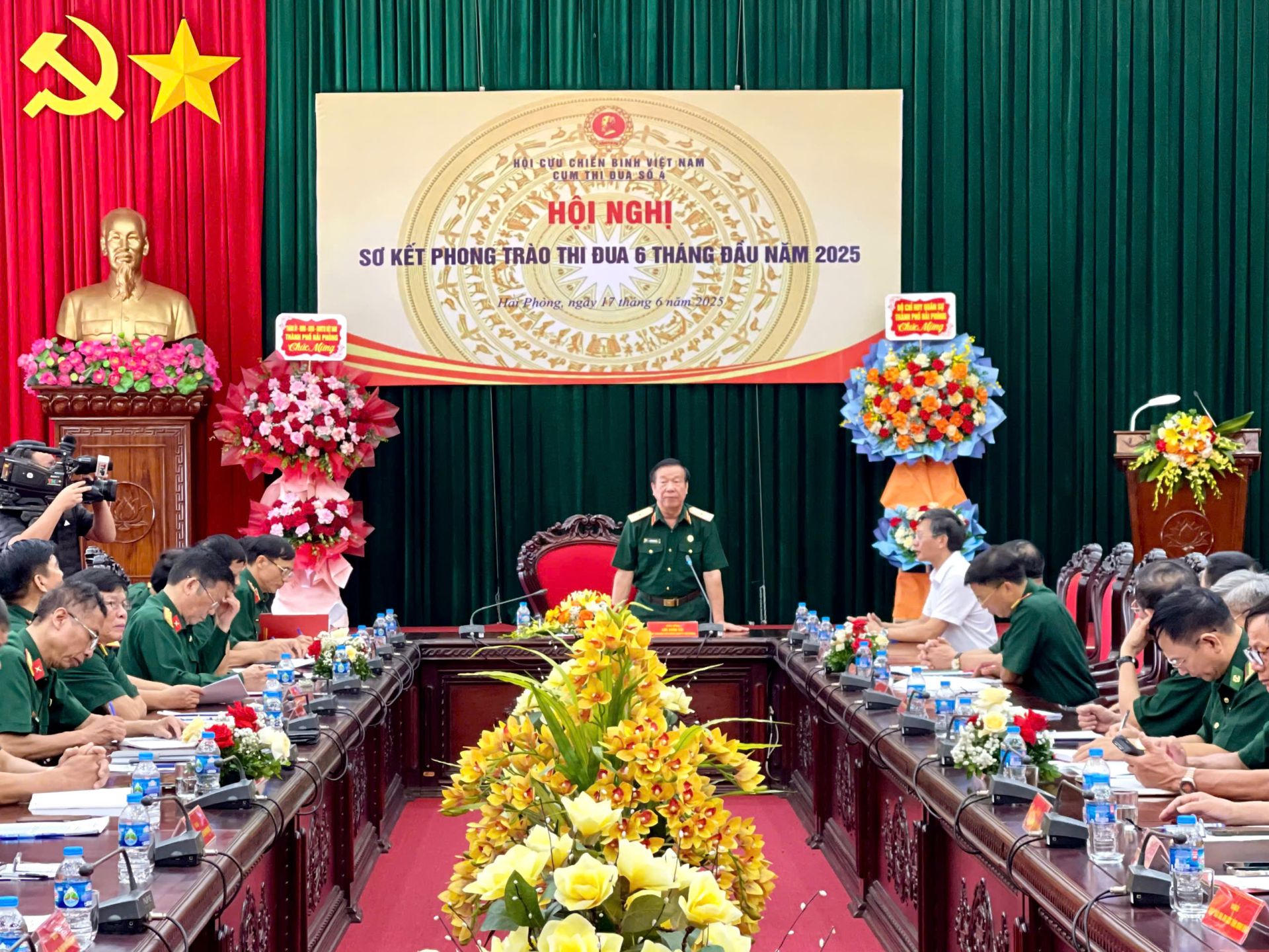 Chủ tịch Hội Cựu chiến binh thành phố Lưu Xuân Cải phát biểu tại Hội nghị. Chủ tịch Hội Cựu chiến binh thành phố Lưu Xuân Cải phát biểu tại Hội nghị.