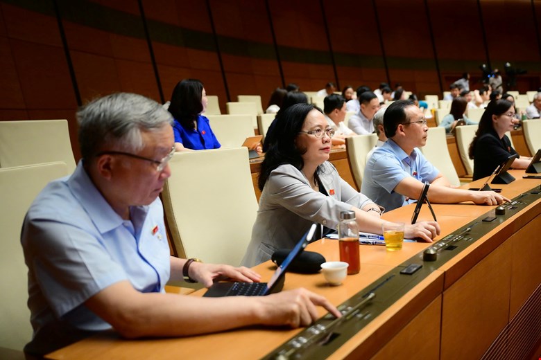 Chủ nhiệm Uỷ ban Khoa học, Công nghệ và Môi trường Lê Quang Huy. Ảnh quochoi.vn.
