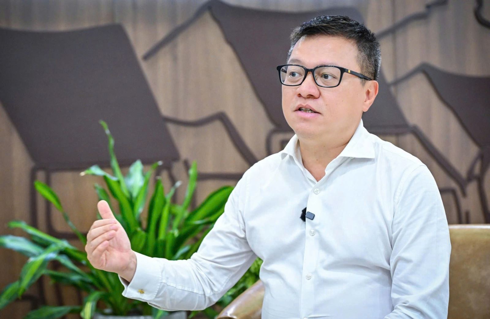 Đồng chí Lê Quốc Minh, Ủy viên Trung ương Đảng, Tổng Biên tập Báo Nhân dân, Chủ tịch Hội Nhà báo Việt Nam. Ảnh: Lê Phú Đồng chí Lê Quốc Minh, Ủy viên Trung ương Đảng, Tổng Biên tập Báo Nhân dân, Chủ tịch Hội Nhà báo Việt Nam. Ảnh: Lê Phú