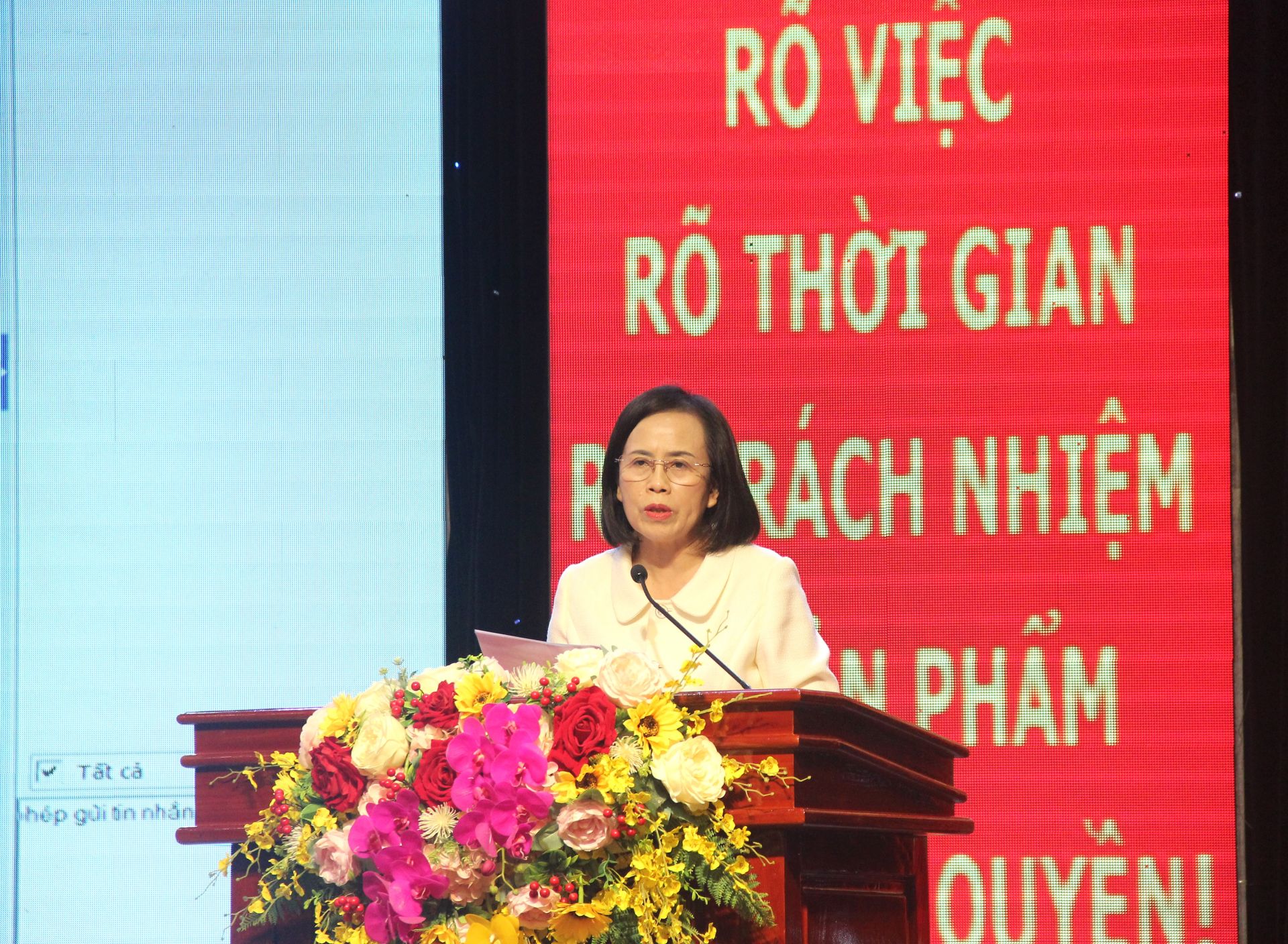 Phó Bí thư Thường trực Tỉnh ủy, Chủ tịch HĐND tỉnh Lạng Sơn Đoàn Thị Hậu phát biểu tại hội nghị