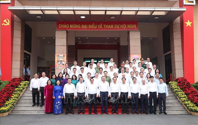 Tổng Bí thư Tô Lâm, Thủ tướng Phạm Minh Chính cùng đoàn công tác Trung ương và các đại biểu. Ảnh: TTXVN